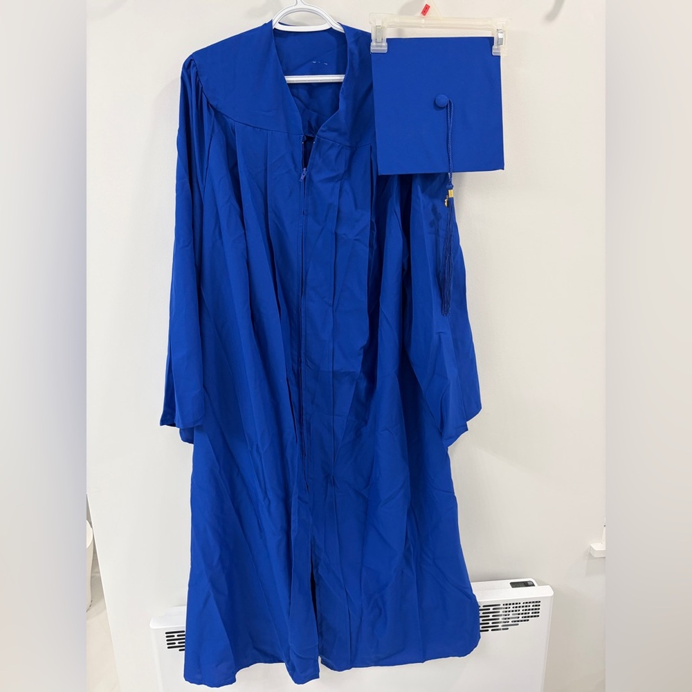 🎓 Graduation cap and gown - Blue - Adult Medium/Large
